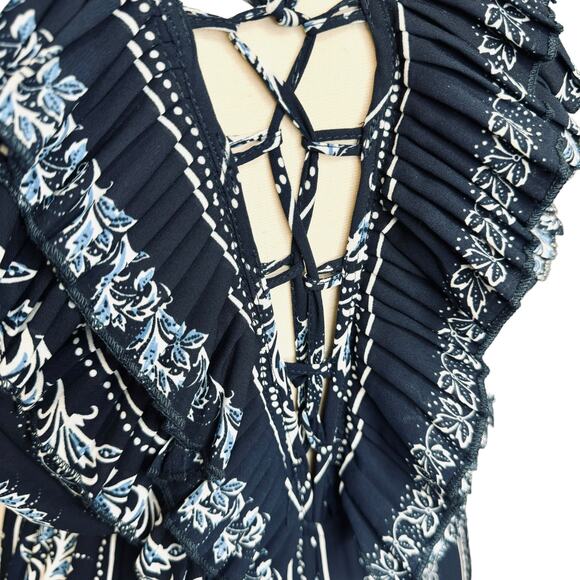 Romeo & Juliet Ruffle Lace-Up Cropped Wide Leg Jumpsuit Size M Botanical Print - Picture 8 of 16